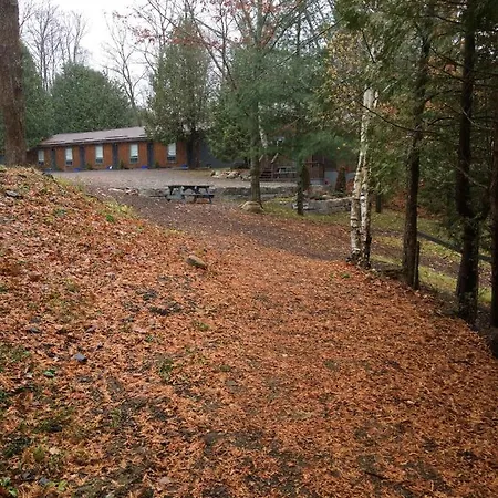 Somerset Lakeside Resort Bancroft Exterior photo