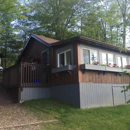Somerset Lakeside Resort Bancroft Exterior photo